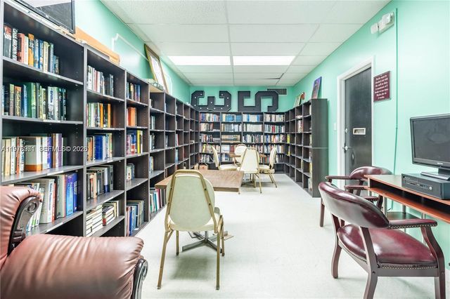 4751 NW 21st St 210, Lauderhill, FL 33313