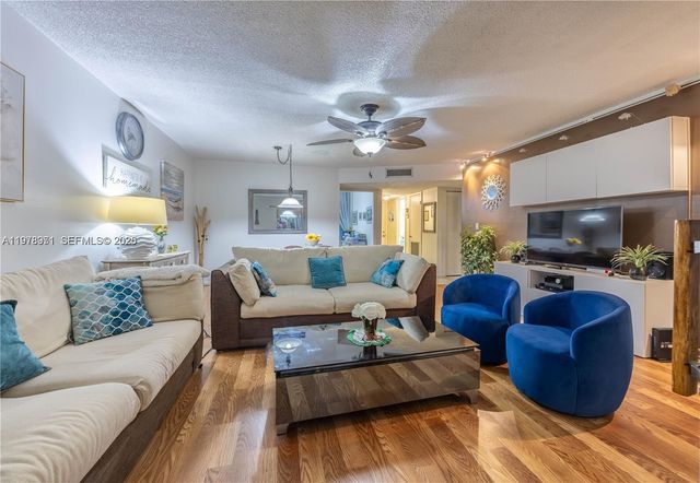 4751 NW 21st St 210, Lauderhill, FL 33313