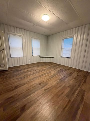 34 Enterprise St, Brockton, MA 02301