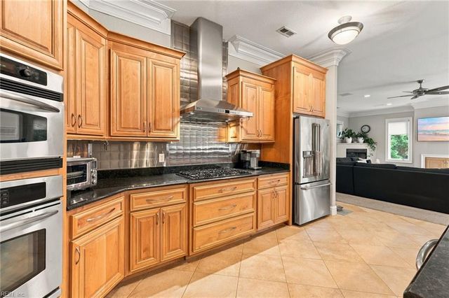 700 Linbay DR, Virginia Beach, VA 23451
