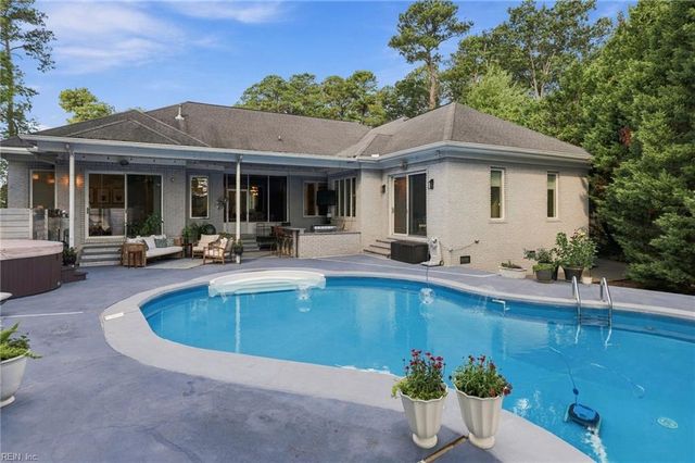 700 Linbay DR, Virginia Beach, VA 23451