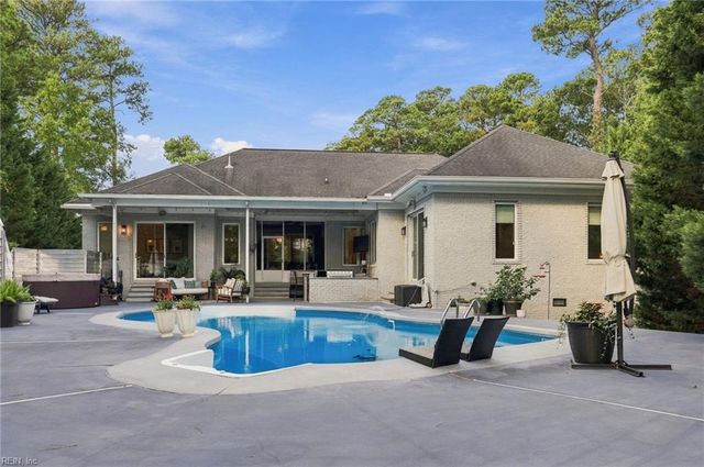 700 Linbay DR, Virginia Beach, VA 23451