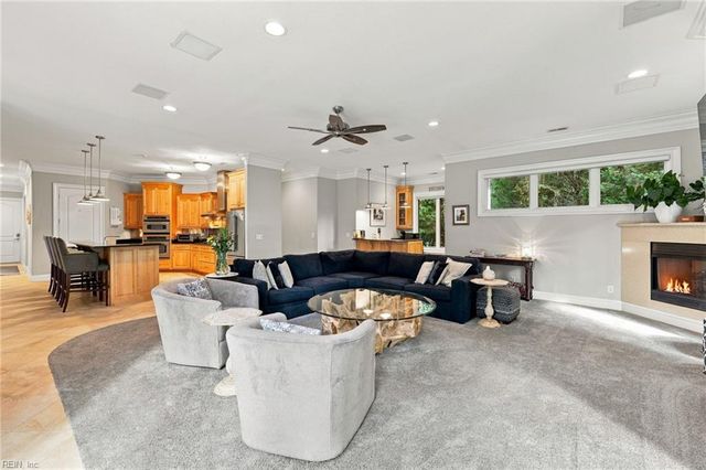 700 Linbay DR, Virginia Beach, VA 23451