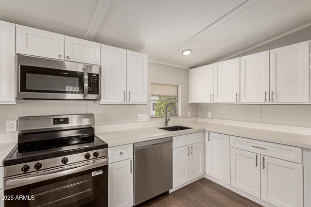 1730 E 21ST Avenue, Apache Junction, AZ 85119