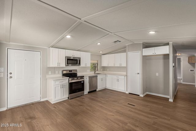 1730 E 21ST Avenue, Apache Junction, AZ 85119