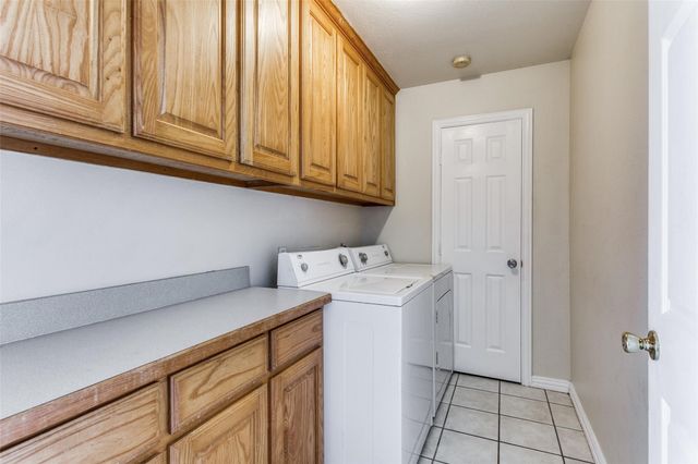 1008 Treys Court, Sanger, TX 76266