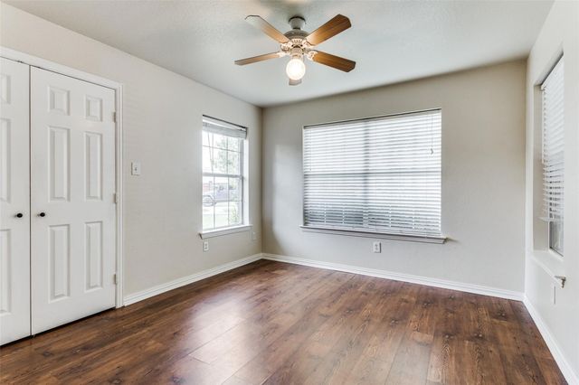 1008 Treys Court, Sanger, TX 76266