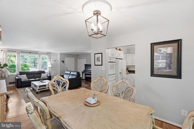 5414 QUEENSBERRY AVE, Springfield, VA 22151
