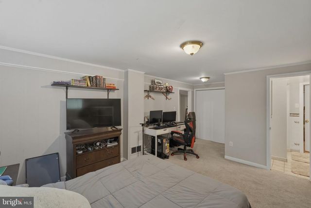 5414 QUEENSBERRY AVE, Springfield, VA 22151