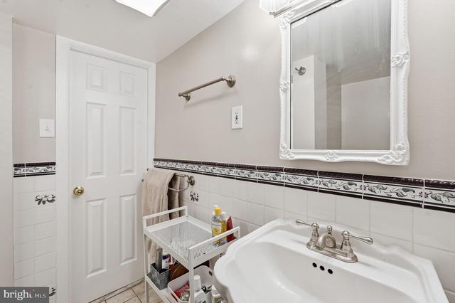 5414 QUEENSBERRY AVE, Springfield, VA 22151