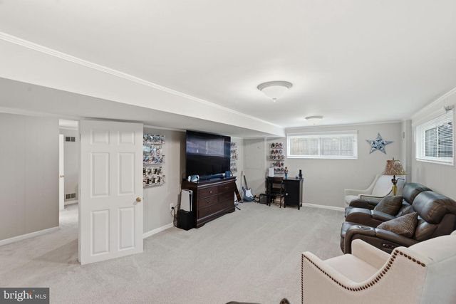 5414 QUEENSBERRY AVE, Springfield, VA 22151