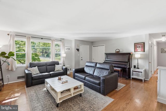 5414 QUEENSBERRY AVE, Springfield, VA 22151