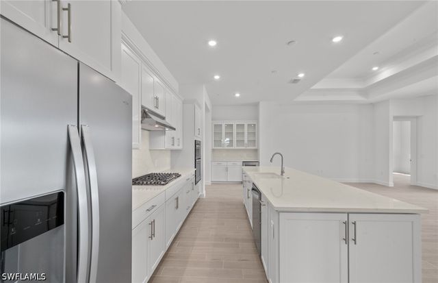 2082 Don Benito WAY, Naples, FL 34120