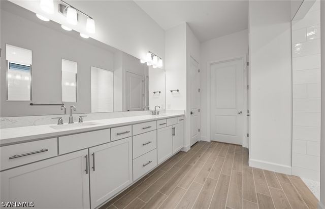 2082 Don Benito WAY, Naples, FL 34120