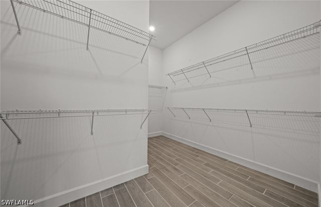 2082 Don Benito WAY, Naples, FL 34120