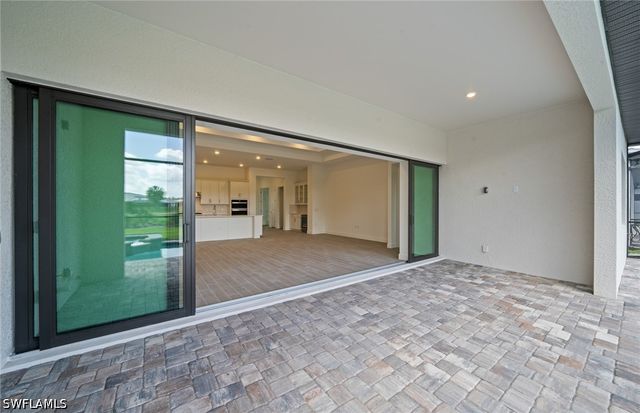 2082 Don Benito WAY, Naples, FL 34120