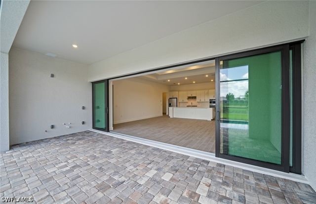 2082 Don Benito WAY, Naples, FL 34120