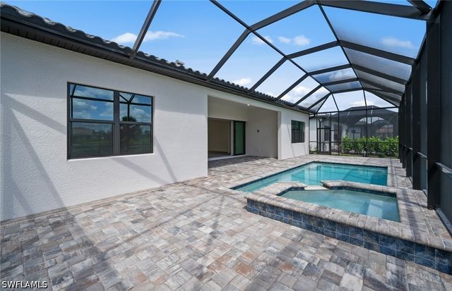 2082 Don Benito WAY, Naples, FL 34120
