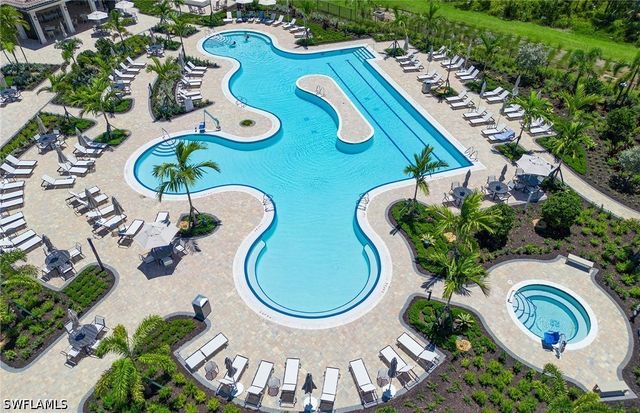 2082 Don Benito WAY, Naples, FL 34120