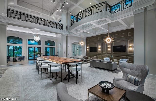 2082 Don Benito WAY, Naples, FL 34120