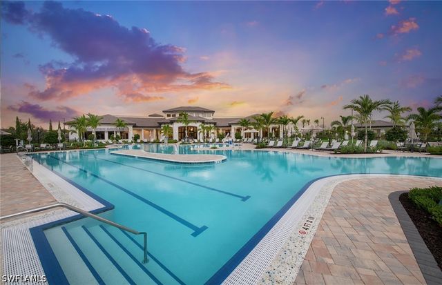 2082 Don Benito WAY, Naples, FL 34120