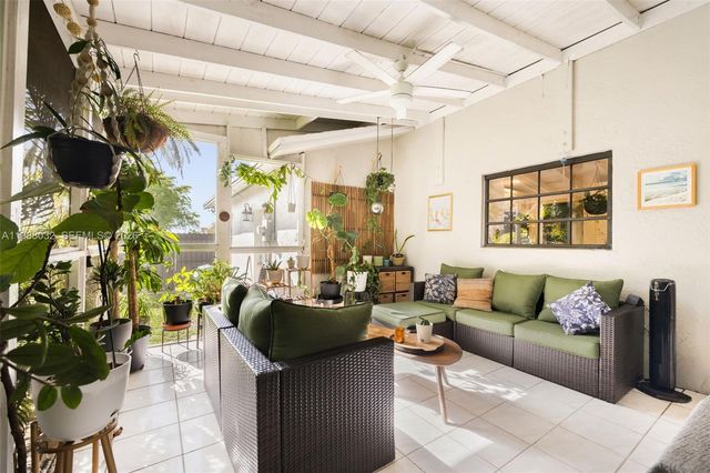 16341 SW 104th Ave, Miami, FL 33157