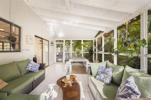 16341 SW 104th Ave, Miami, FL 33157