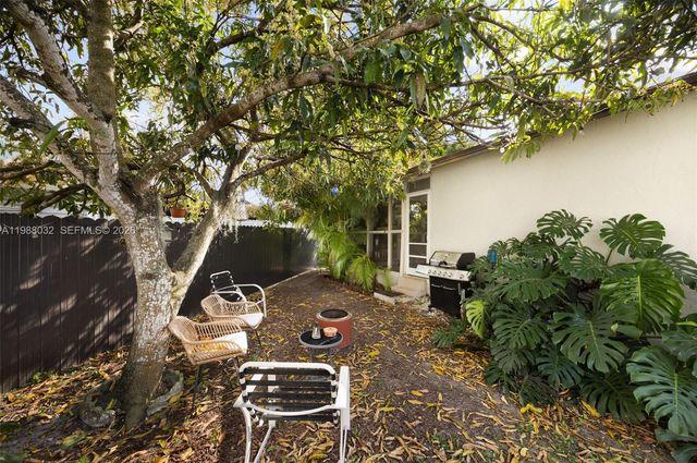 16341 SW 104th Ave, Miami, FL 33157