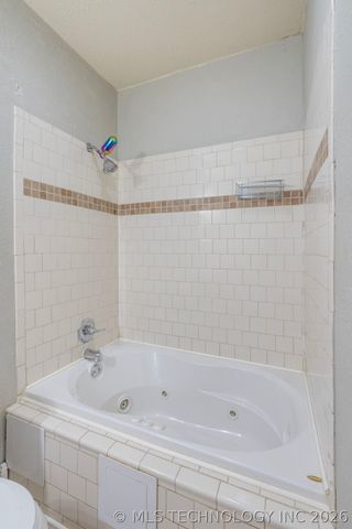 319 W Bryan Avenue, Sapulpa, OK 74066