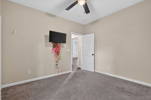 319 W Bryan Avenue, Sapulpa, OK 74066