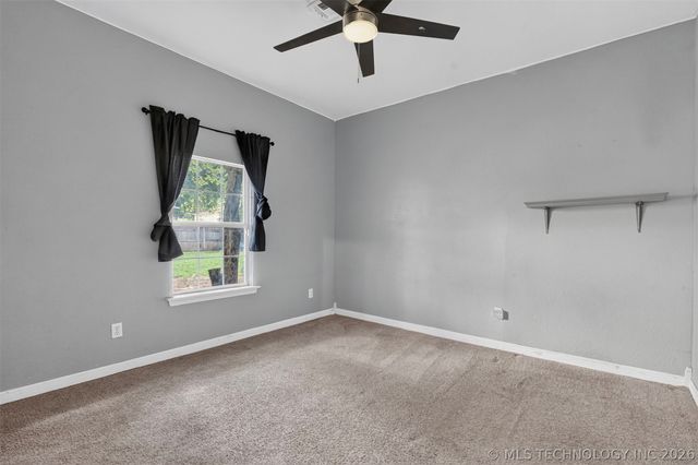 319 W Bryan Avenue, Sapulpa, OK 74066