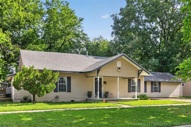 319 W Bryan Avenue, Sapulpa, OK 74066