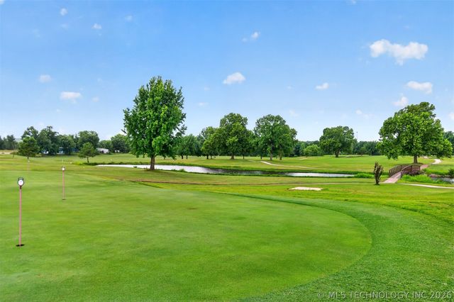 319 W Bryan Avenue, Sapulpa, OK 74066