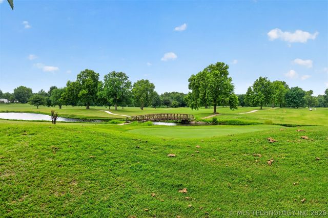 319 W Bryan Avenue, Sapulpa, OK 74066
