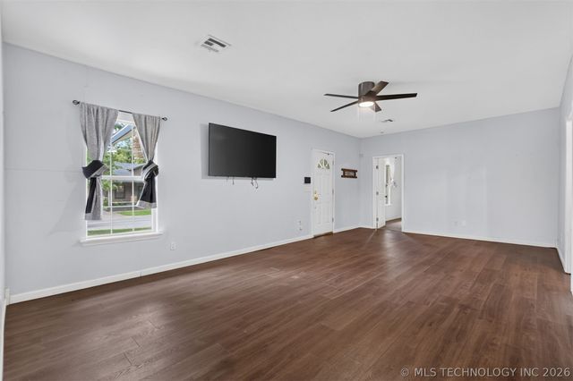 319 W Bryan Avenue, Sapulpa, OK 74066