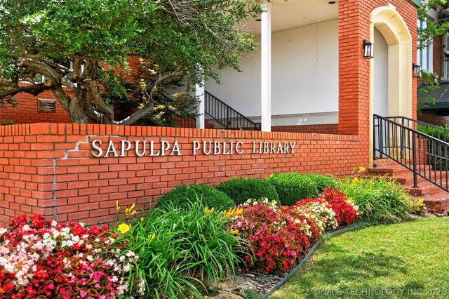 319 W Bryan Avenue, Sapulpa, OK 74066