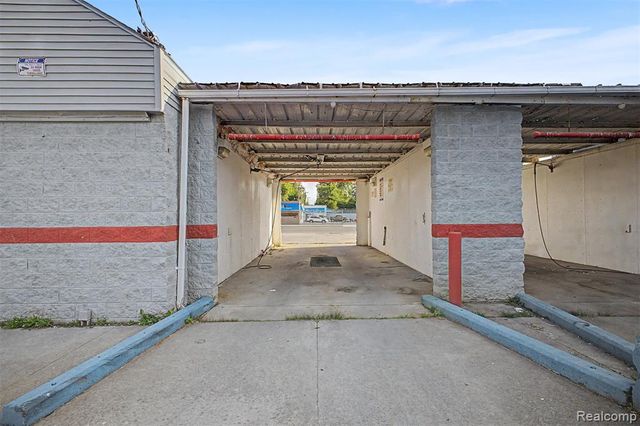 19639 W Warren Avenue, Detroit, MI 48228