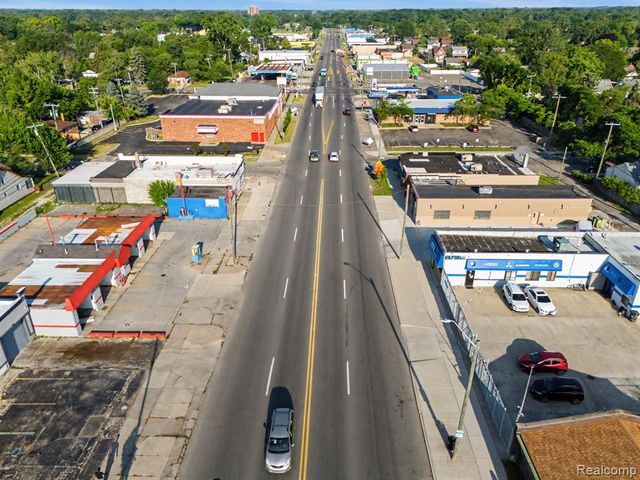 19639 W Warren Avenue, Detroit, MI 48228