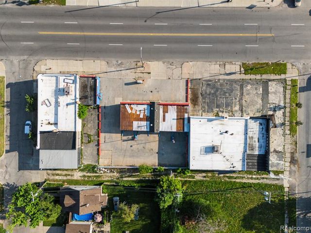 19639 W Warren Avenue, Detroit, MI 48228
