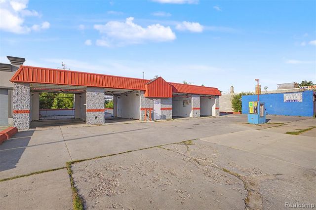 19639 W Warren Avenue, Detroit, MI 48228