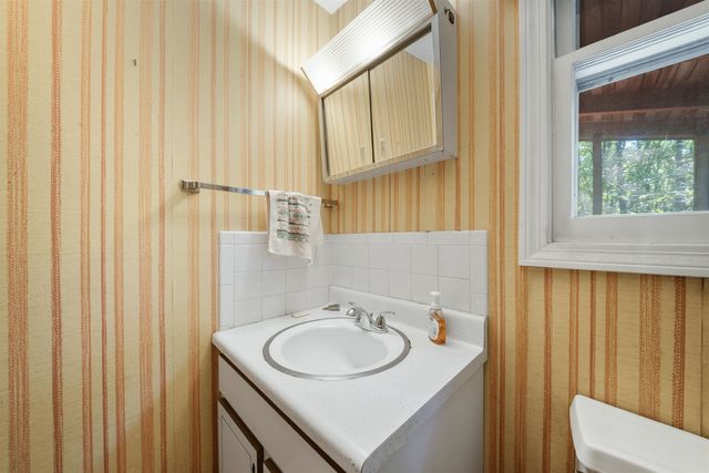 14 Denbow Road, Durham, NH 03824