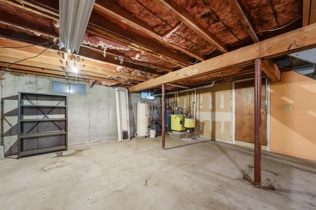 14 Denbow Road, Durham, NH 03824