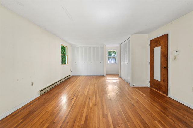 14 Denbow Road, Durham, NH 03824