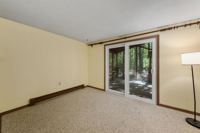 14 Denbow Road, Durham, NH 03824