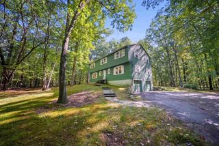 14 Denbow Road, Durham, NH 03824