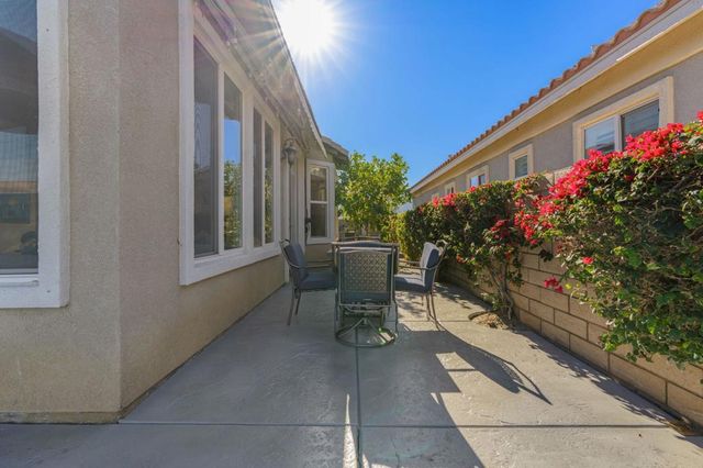 2 Pyramid Lake Court, Rancho Mirage, CA 92270