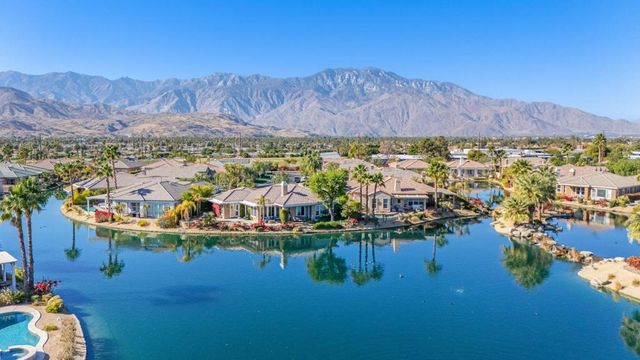 2 Pyramid Lake Court, Rancho Mirage, CA 92270