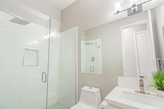 2 Pyramid Lake Court, Rancho Mirage, CA 92270