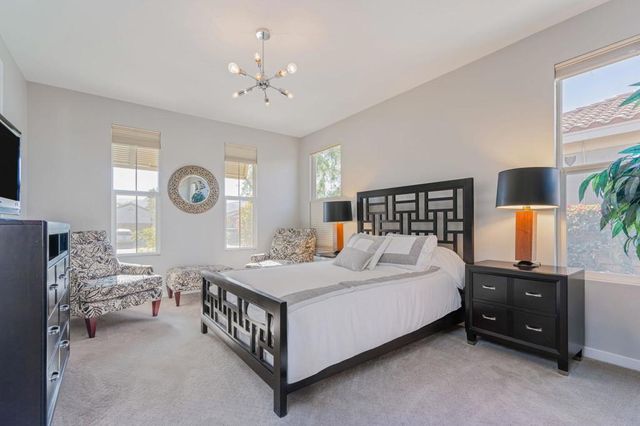 2 Pyramid Lake Court, Rancho Mirage, CA 92270