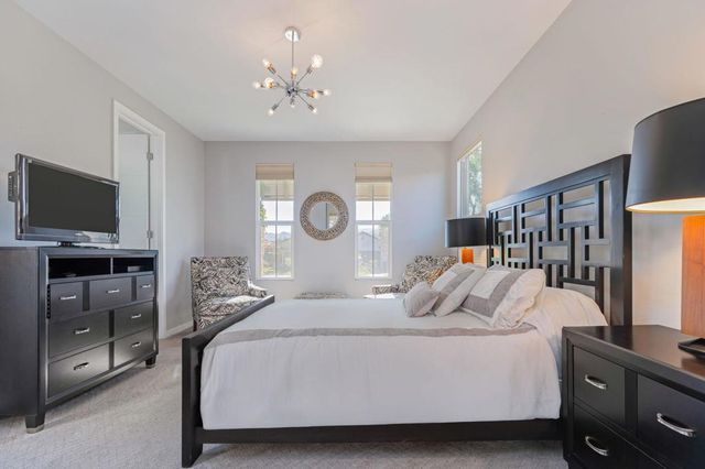 2 Pyramid Lake Court, Rancho Mirage, CA 92270